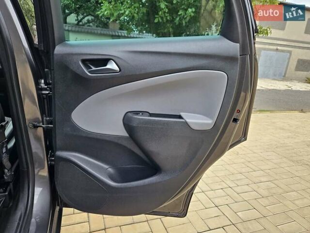 Серый Опель Crossland X, объемом двигателя 1.2 л и пробегом 60 тыс. км за 13999 $, фото 48 на Automoto.ua