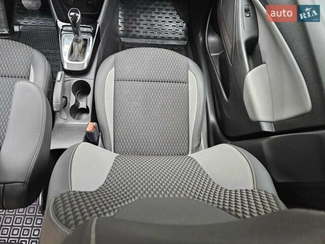 Серый Опель Crossland X, объемом двигателя 1.2 л и пробегом 60 тыс. км за 13999 $, фото 27 на Automoto.ua