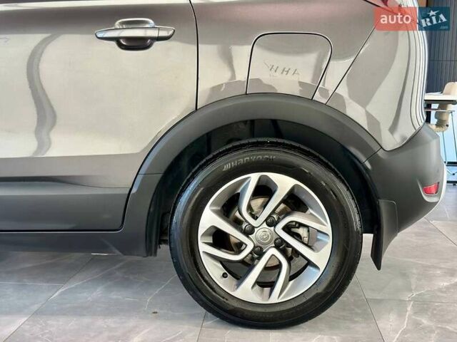 Серый Опель Crossland X, объемом двигателя 1.2 л и пробегом 100 тыс. км за 13900 $, фото 8 на Automoto.ua