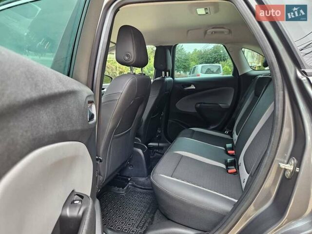 Серый Опель Crossland X, объемом двигателя 1.2 л и пробегом 60 тыс. км за 13999 $, фото 41 на Automoto.ua