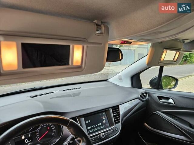 Серый Опель Crossland X, объемом двигателя 1.2 л и пробегом 60 тыс. км за 13999 $, фото 34 на Automoto.ua