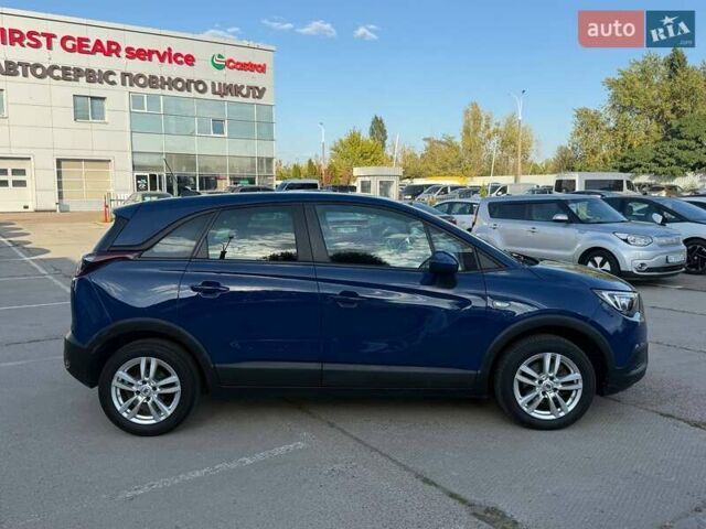 Синий Опель Crossland X, объемом двигателя 1.2 л и пробегом 144 тыс. км за 14500 $, фото 3 на Automoto.ua