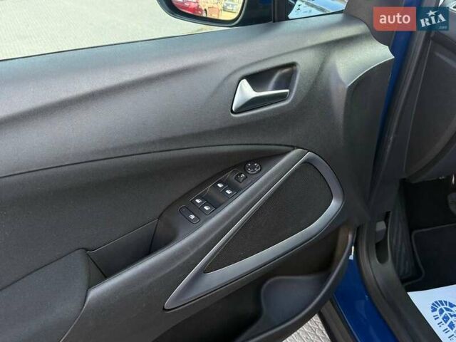 Синий Опель Crossland X, объемом двигателя 1.2 л и пробегом 144 тыс. км за 14500 $, фото 12 на Automoto.ua