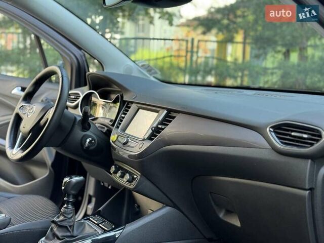 Синий Опель Crossland X, объемом двигателя 1.5 л и пробегом 200 тыс. км за 14800 $, фото 17 на Automoto.ua