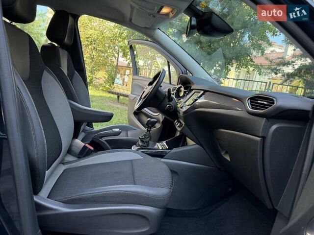 Синий Опель Crossland X, объемом двигателя 1.5 л и пробегом 200 тыс. км за 14800 $, фото 18 на Automoto.ua