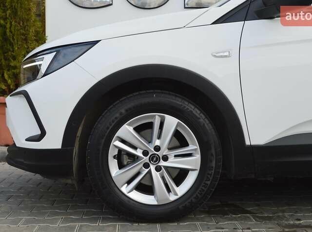 Белый Опель Grandland, объемом двигателя 1.6 л и пробегом 30 тыс. км за 22500 $, фото 6 на Automoto.ua