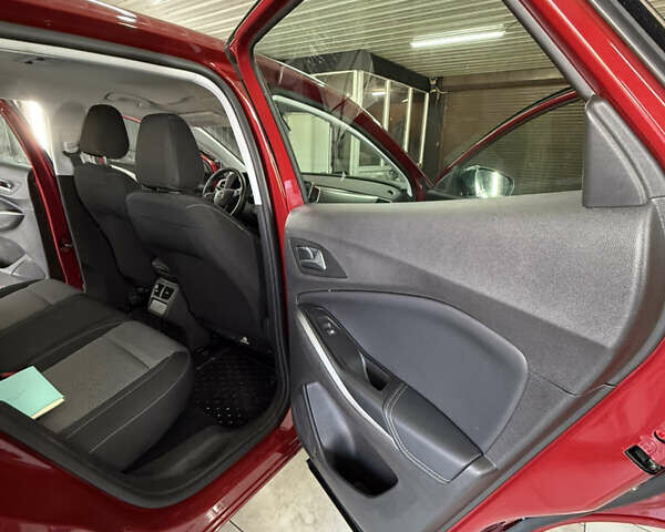 Красный Опель Grandland, объемом двигателя 1.5 л и пробегом 24 тыс. км за 23000 $, фото 9 на Automoto.ua