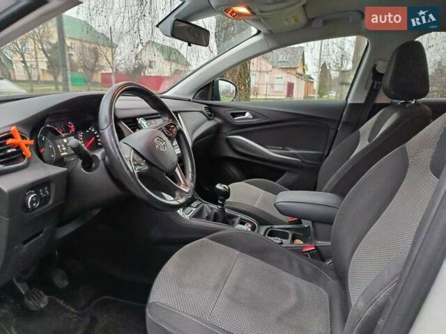 Белый Опель Grandland X, объемом двигателя 2 л и пробегом 128 тыс. км за 18000 $, фото 6 на Automoto.ua