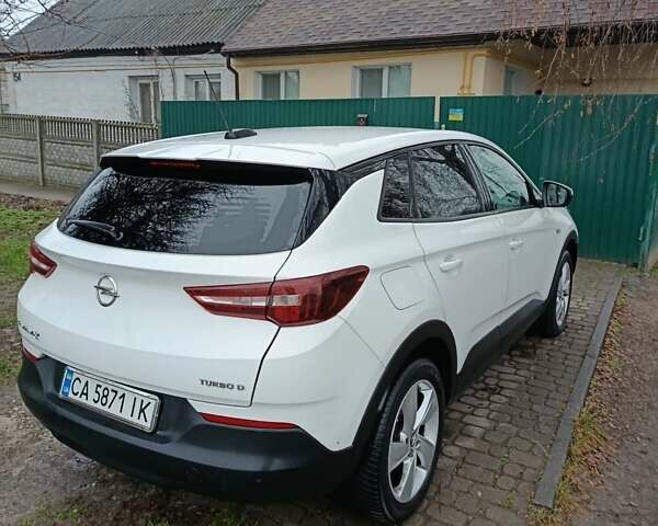 Белый Опель Grandland X, объемом двигателя 2 л и пробегом 128 тыс. км за 18000 $, фото 8 на Automoto.ua
