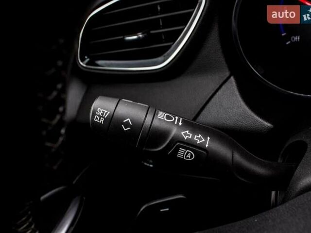 Белый Опель Grandland X, объемом двигателя 1.6 л и пробегом 54 тыс. км за 22900 $, фото 44 на Automoto.ua