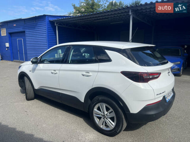 Белый Опель Grandland X, объемом двигателя 1.5 л и пробегом 46 тыс. км за 21924 $, фото 3 на Automoto.ua