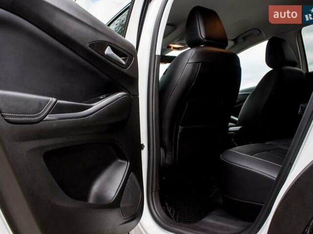 Белый Опель Grandland X, объемом двигателя 1.6 л и пробегом 54 тыс. км за 22900 $, фото 26 на Automoto.ua