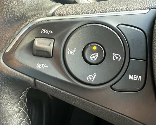 Белый Опель Grandland X, объемом двигателя 1.5 л и пробегом 47 тыс. км за 18750 $, фото 100 на Automoto.ua