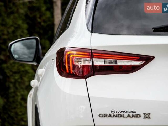 Белый Опель Grandland X, объемом двигателя 1.6 л и пробегом 54 тыс. км за 22900 $, фото 4 на Automoto.ua