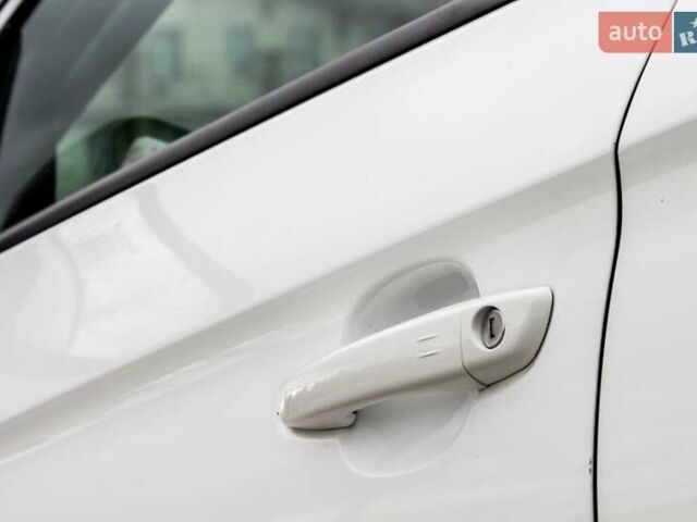 Белый Опель Grandland X, объемом двигателя 1.6 л и пробегом 54 тыс. км за 22900 $, фото 67 на Automoto.ua