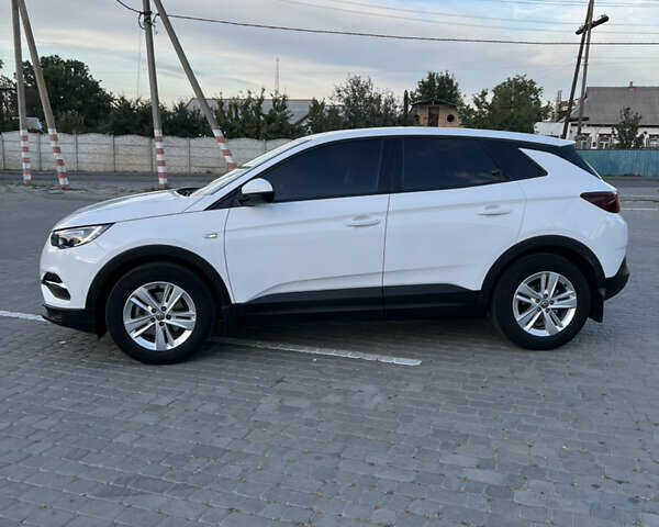 Белый Опель Grandland X, объемом двигателя 1.5 л и пробегом 47 тыс. км за 18750 $, фото 10 на Automoto.ua