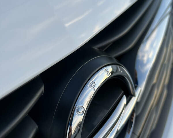 Белый Опель Grandland X, объемом двигателя 1.5 л и пробегом 47 тыс. км за 18750 $, фото 17 на Automoto.ua