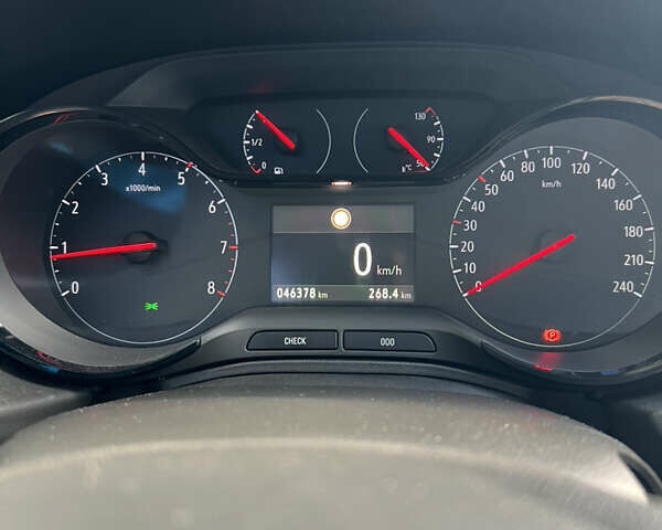 Белый Опель Grandland X, объемом двигателя 1.5 л и пробегом 47 тыс. км за 18750 $, фото 95 на Automoto.ua