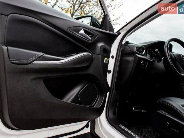 Белый Опель Grandland X, объемом двигателя 1.6 л и пробегом 54 тыс. км за 22900 $, фото 35 на Automoto.ua