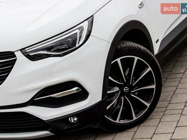 Белый Опель Grandland X, объемом двигателя 1.6 л и пробегом 54 тыс. км за 22900 $, фото 2 на Automoto.ua