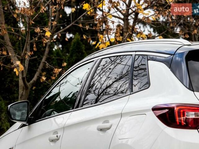 Белый Опель Grandland X, объемом двигателя 1.6 л и пробегом 54 тыс. км за 22900 $, фото 9 на Automoto.ua