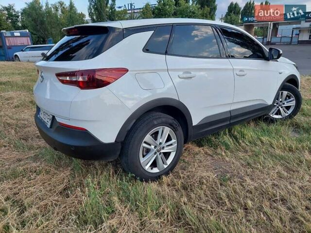 Белый Опель Grandland X, объемом двигателя 1.5 л и пробегом 155 тыс. км за 19500 $, фото 8 на Automoto.ua