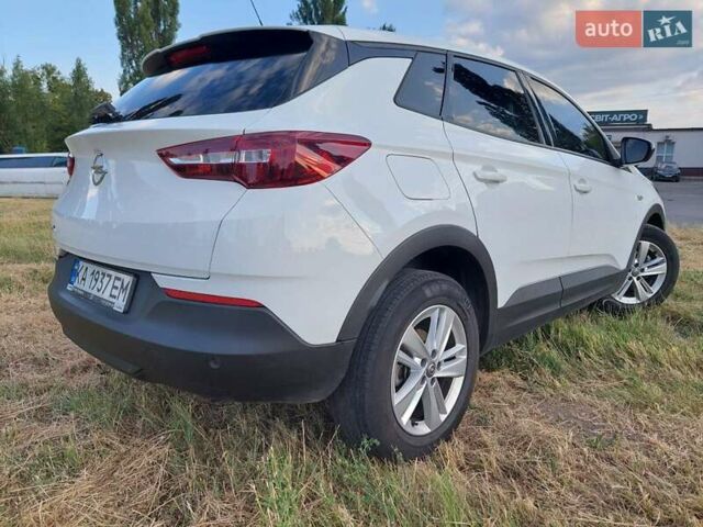 Белый Опель Grandland X, объемом двигателя 1.5 л и пробегом 155 тыс. км за 19500 $, фото 1 на Automoto.ua