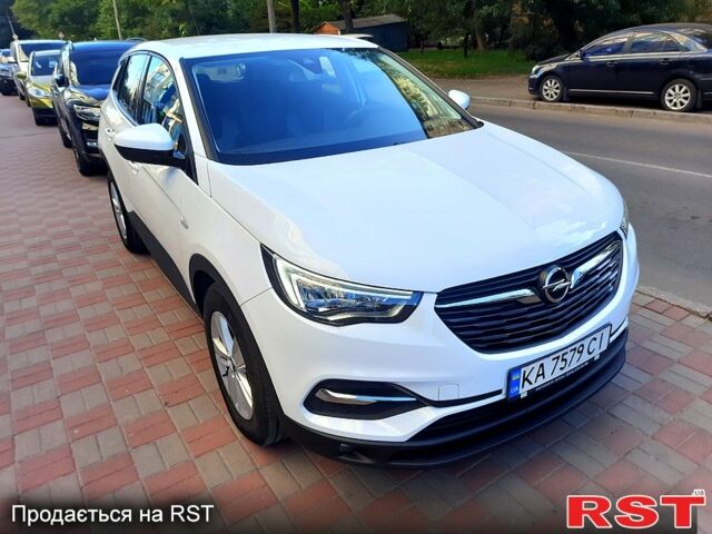 Белый Опель Grandland X, объемом двигателя 1.5 л и пробегом 35 тыс. км за 21800 $, фото 2 на Automoto.ua