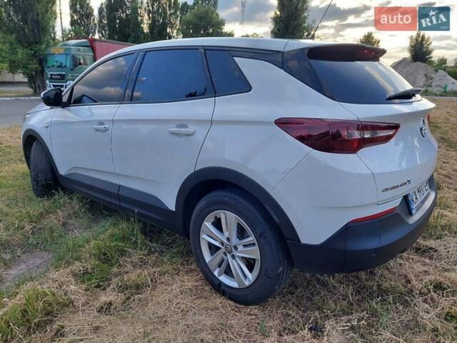 Белый Опель Grandland X, объемом двигателя 1.5 л и пробегом 155 тыс. км за 19500 $, фото 7 на Automoto.ua