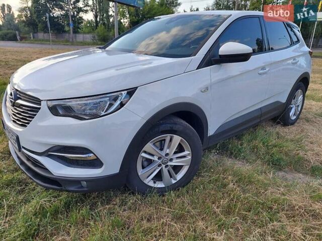 Белый Опель Grandland X, объемом двигателя 1.5 л и пробегом 155 тыс. км за 19500 $, фото 2 на Automoto.ua