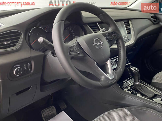Черный Опель Grandland X, объемом двигателя 1.5 л и пробегом 197 тыс. км за 17750 $, фото 5 на Automoto.ua
