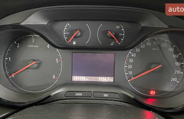 Черный Опель Grandland X, объемом двигателя 1.5 л и пробегом 197 тыс. км за 17750 $, фото 17 на Automoto.ua