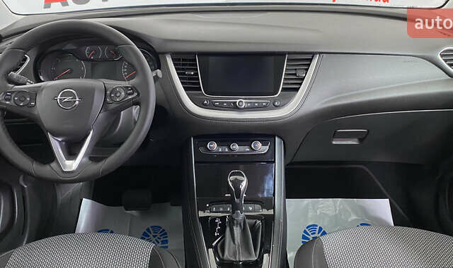 Черный Опель Grandland X, объемом двигателя 1.5 л и пробегом 197 тыс. км за 17750 $, фото 11 на Automoto.ua