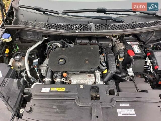 Черный Опель Grandland X, объемом двигателя 1.5 л и пробегом 215 тыс. км за 15800 $, фото 4 на Automoto.ua