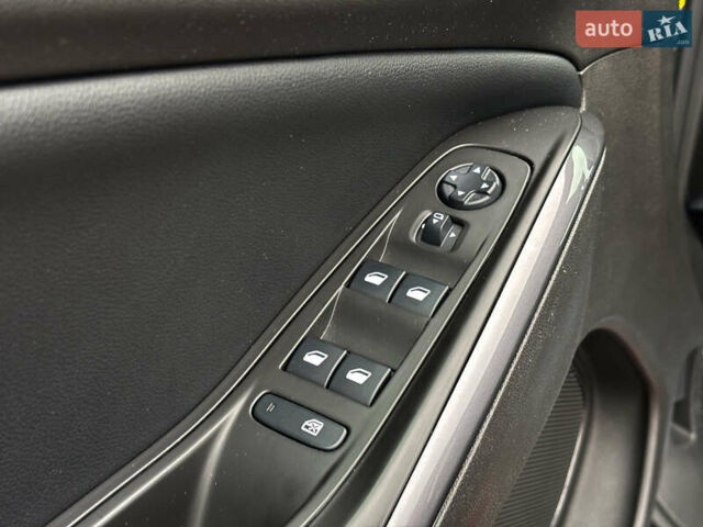 Красный Опель Grandland X, объемом двигателя 1.5 л и пробегом 79 тыс. км за 19000 $, фото 20 на Automoto.ua