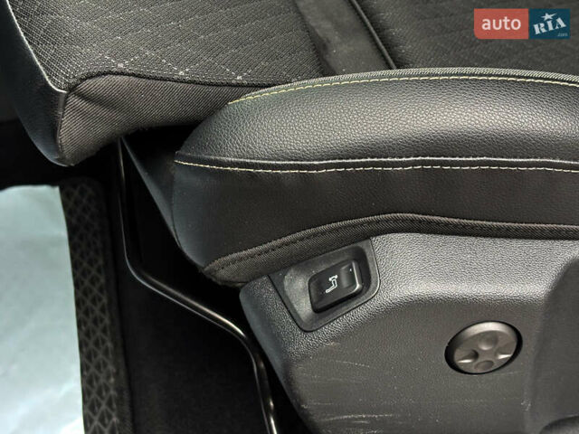 Красный Опель Grandland X, объемом двигателя 1.5 л и пробегом 79 тыс. км за 19000 $, фото 23 на Automoto.ua