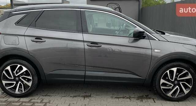 Серый Опель Grandland X, объемом двигателя 2 л и пробегом 235 тыс. км за 18200 $, фото 6 на Automoto.ua