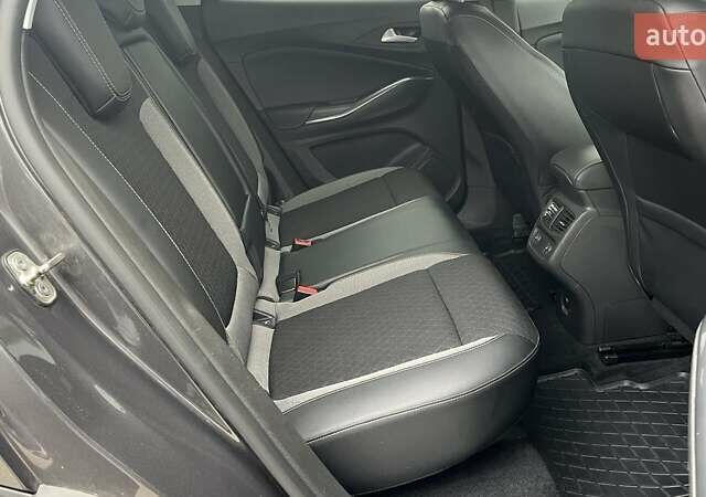 Сірий Опель Grandland X, об'ємом двигуна 1.5 л та пробігом 75 тис. км за 18615 $, фото 6 на Automoto.ua