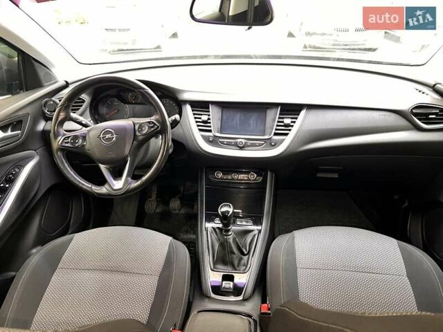 Серый Опель Grandland X, объемом двигателя 1.5 л и пробегом 58 тыс. км за 18000 $, фото 10 на Automoto.ua