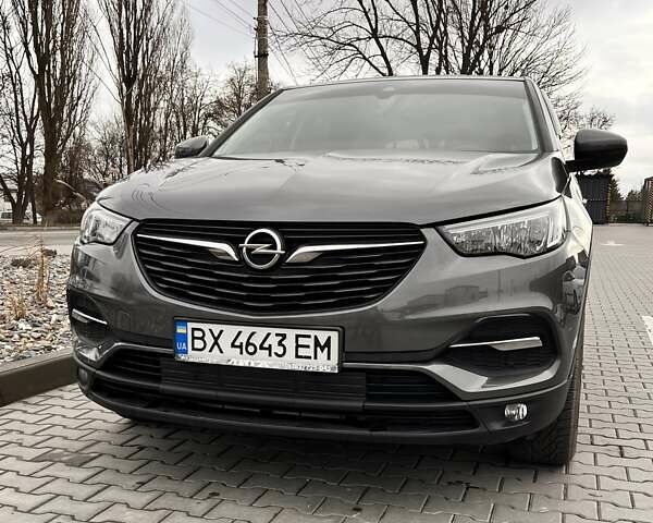 Серый Опель Grandland X, объемом двигателя 1.5 л и пробегом 58 тыс. км за 18000 $, фото 1 на Automoto.ua