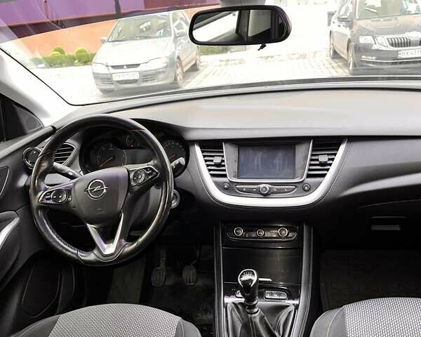 Серый Опель Grandland X, объемом двигателя 1.5 л и пробегом 58 тыс. км за 18000 $, фото 8 на Automoto.ua