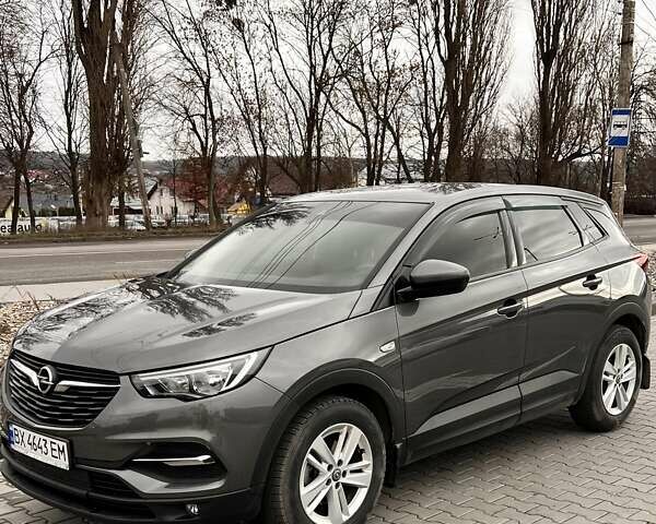 Серый Опель Grandland X, объемом двигателя 1.5 л и пробегом 58 тыс. км за 18000 $, фото 3 на Automoto.ua