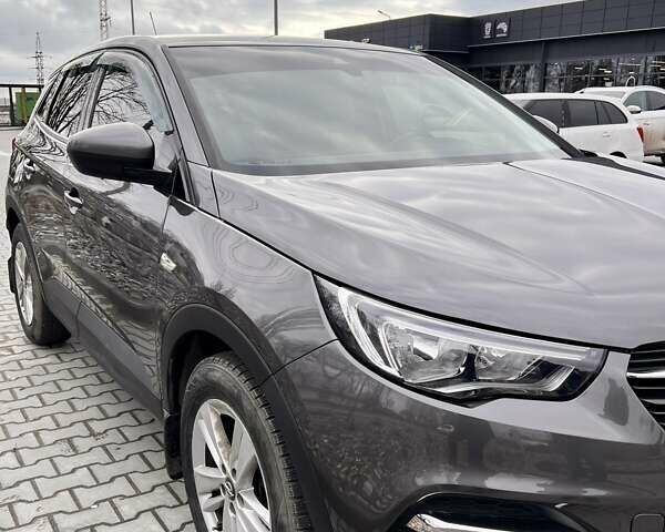 Серый Опель Grandland X, объемом двигателя 1.5 л и пробегом 58 тыс. км за 18000 $, фото 2 на Automoto.ua