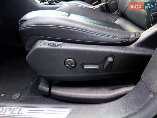 Сірий Опель Grandland X, об'ємом двигуна 2 л та пробігом 151 тис. км за 22800 $, фото 56 на Automoto.ua