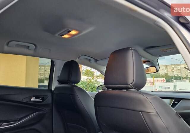 Сірий Опель Grandland X, об'ємом двигуна 1.5 л та пробігом 212 тис. км за 21900 $, фото 12 на Automoto.ua