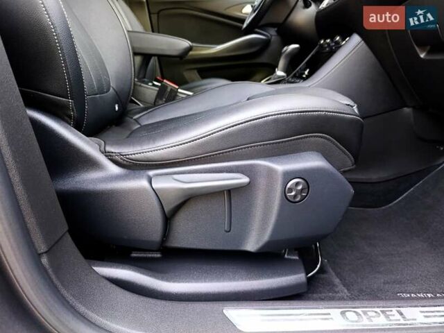 Сірий Опель Grandland X, об'ємом двигуна 2 л та пробігом 151 тис. км за 22800 $, фото 63 на Automoto.ua