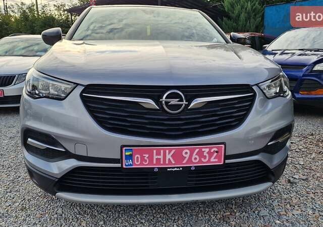 Сірий Опель Grandland X, об'ємом двигуна 1.5 л та пробігом 212 тис. км за 21900 $, фото 1 на Automoto.ua