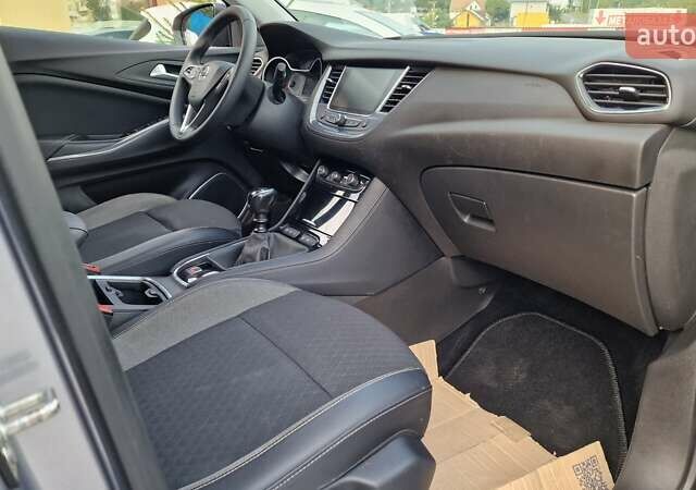 Сірий Опель Grandland X, об'ємом двигуна 1.5 л та пробігом 212 тис. км за 21900 $, фото 13 на Automoto.ua