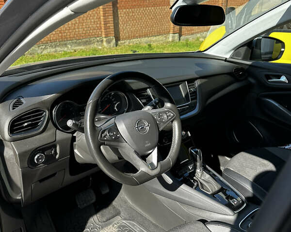 Серый Опель Grandland X, объемом двигателя 1.5 л и пробегом 74 тыс. км за 25000 $, фото 6 на Automoto.ua
