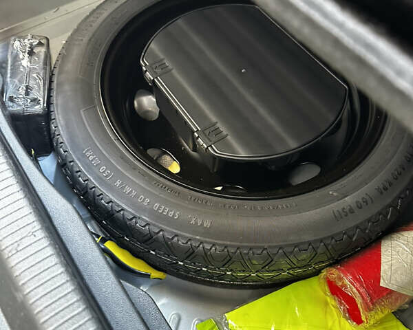 Серый Опель Grandland X, объемом двигателя 1.5 л и пробегом 74 тыс. км за 25000 $, фото 2 на Automoto.ua